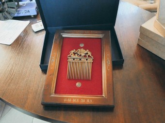 Сувенир "Золотой скифский гребень"
